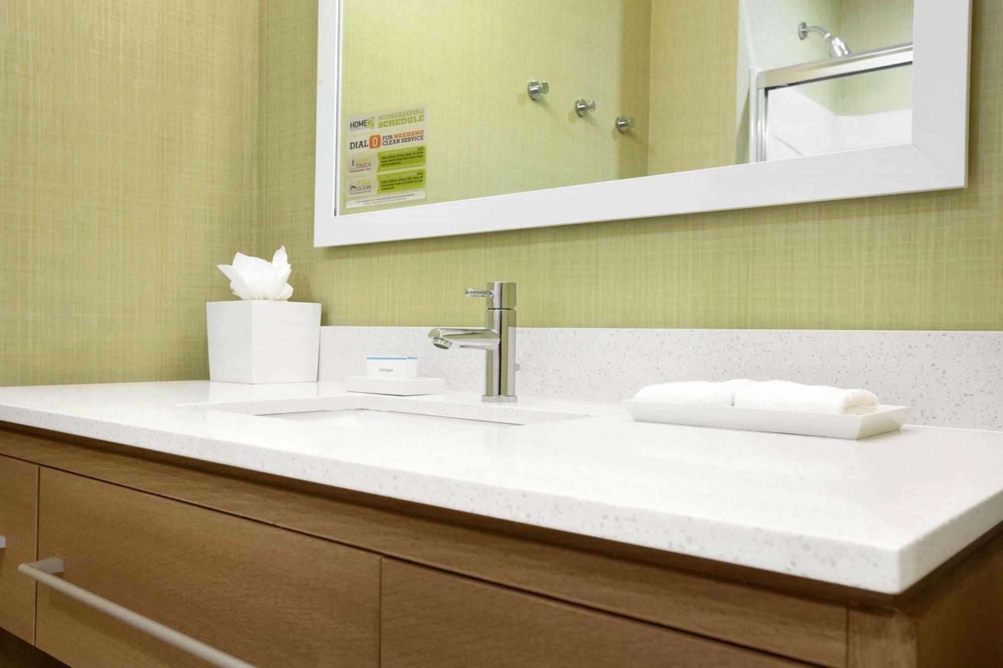 Home2 Suites By Hilton Houston Уэбстер Экстерьер фото